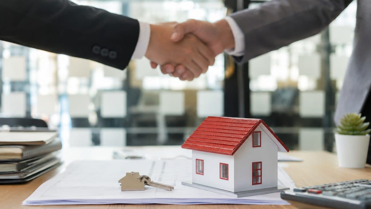 Property purchase documentation and title verification in Pune